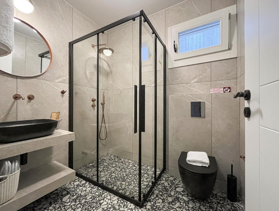 Chelmis Sea Front Apartments - Atlantis 아르고스톨리온 외부 사진