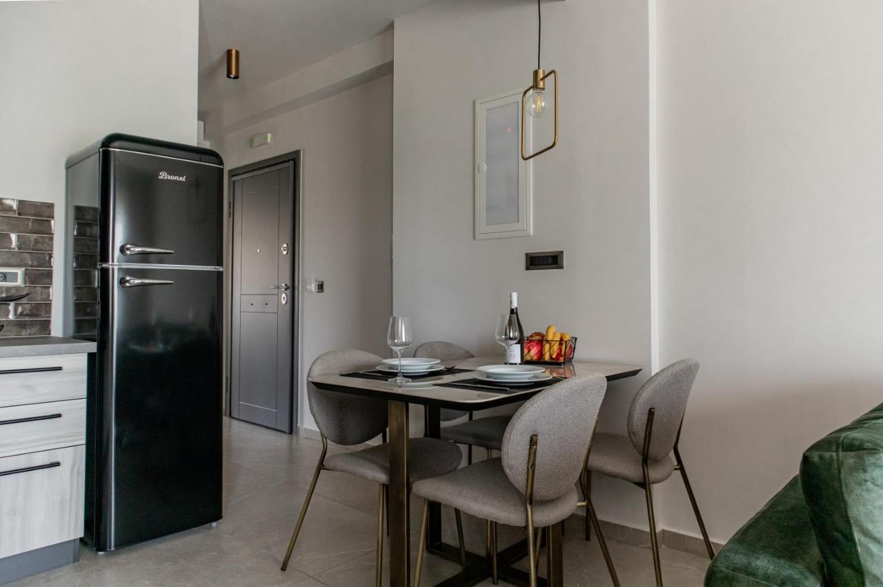 Chelmis Sea Front Apartments - Atlantis 아르고스톨리온 외부 사진