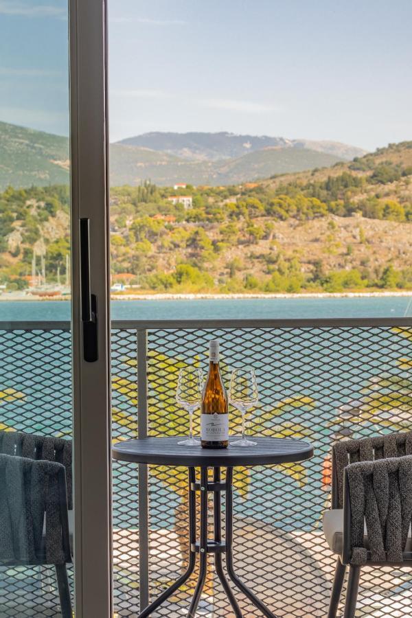 Chelmis Sea Front Apartments - Atlantis 아르고스톨리온 외부 사진