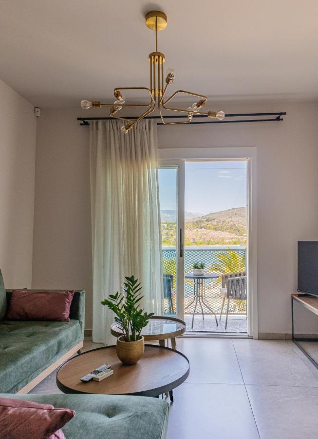 Chelmis Sea Front Apartments - Atlantis 아르고스톨리온 외부 사진