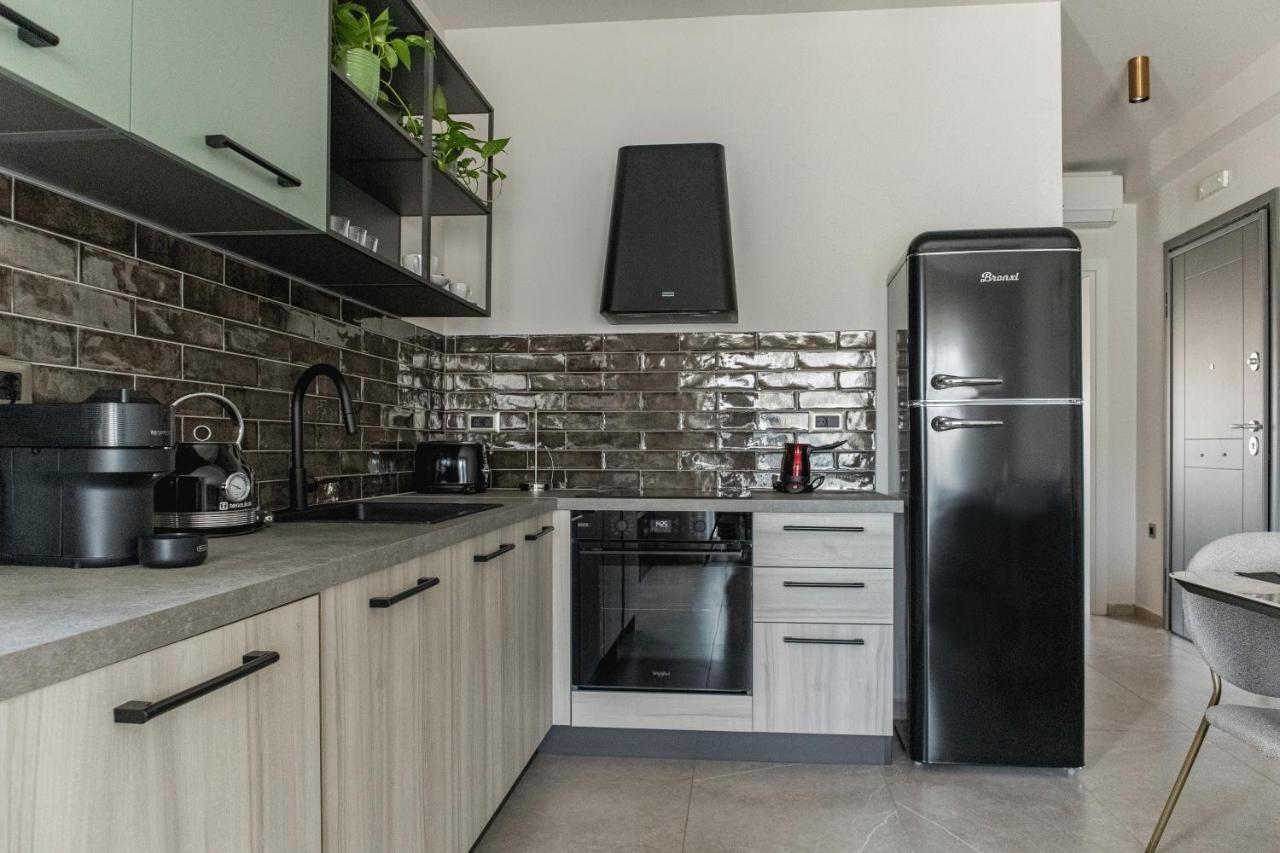 Chelmis Sea Front Apartments - Atlantis 아르고스톨리온 외부 사진